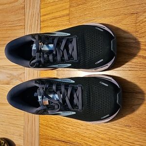 Brooks Ghost 14 women's size 8